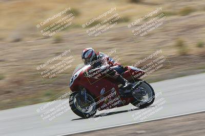 media/Apr-20-2025-AHRMA (Sun) [[393a79c373]]/Race/Group 10/Turn 4b/